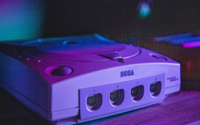 Projeto recria Windows CE no Dreamcast sem código original